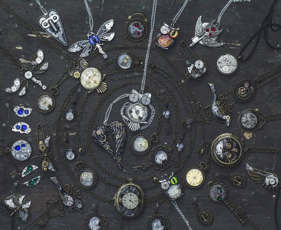 Ukraine Steampunk handmade jewelry from watches